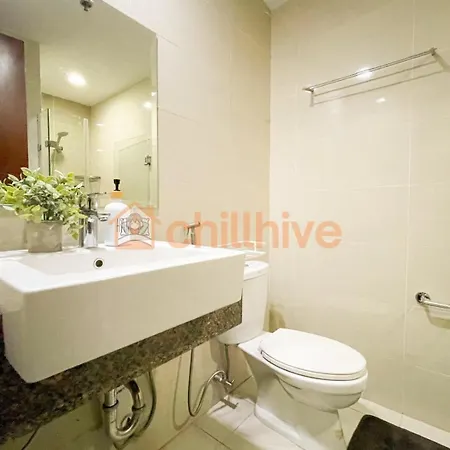 Chic Bgc Condo Across Uptown Mall #Ournw9B Manila Exterior photo
