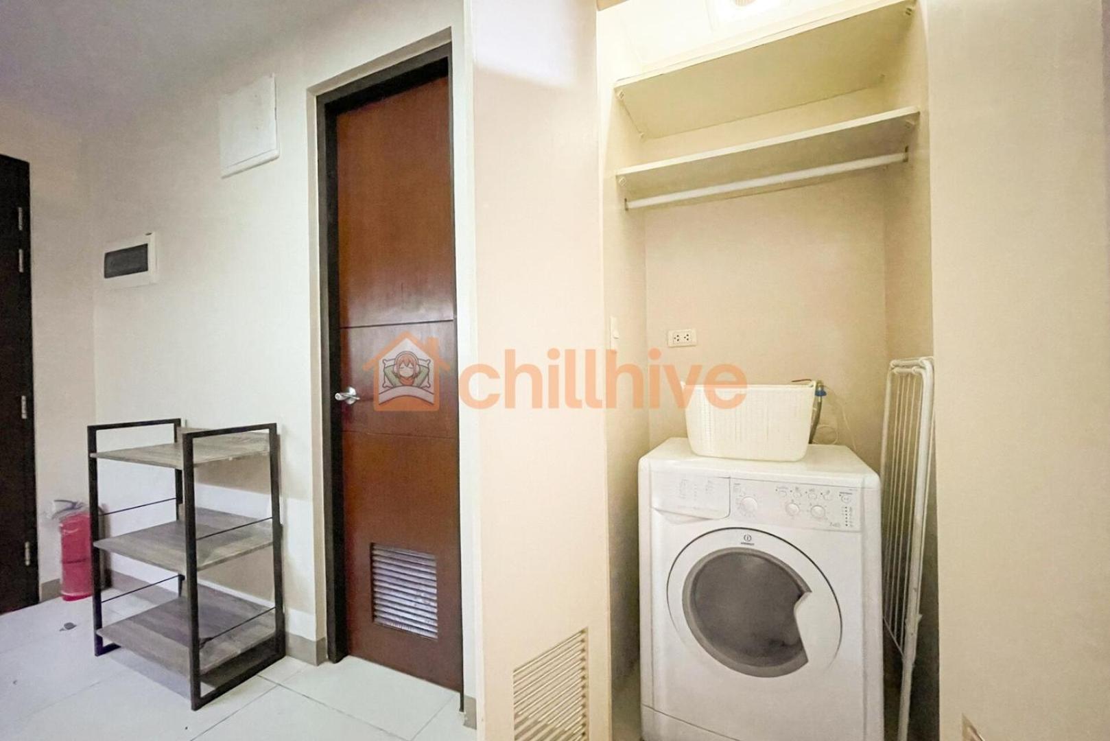 Bahay bakasyunan Chic Bgc Across Uptown Mall #ournw9b
