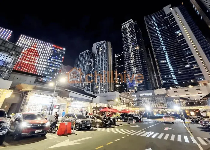 Chic Bgc Condo Across Uptown Mall #Ournw9B
