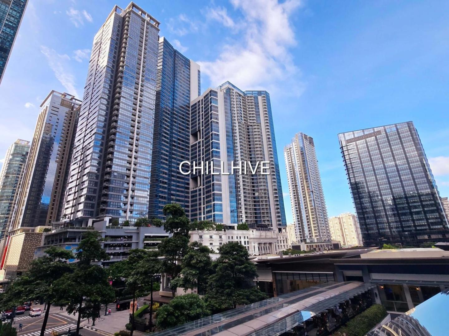 Chic Bgc Across Uptown Mall #ournw9b * Manila