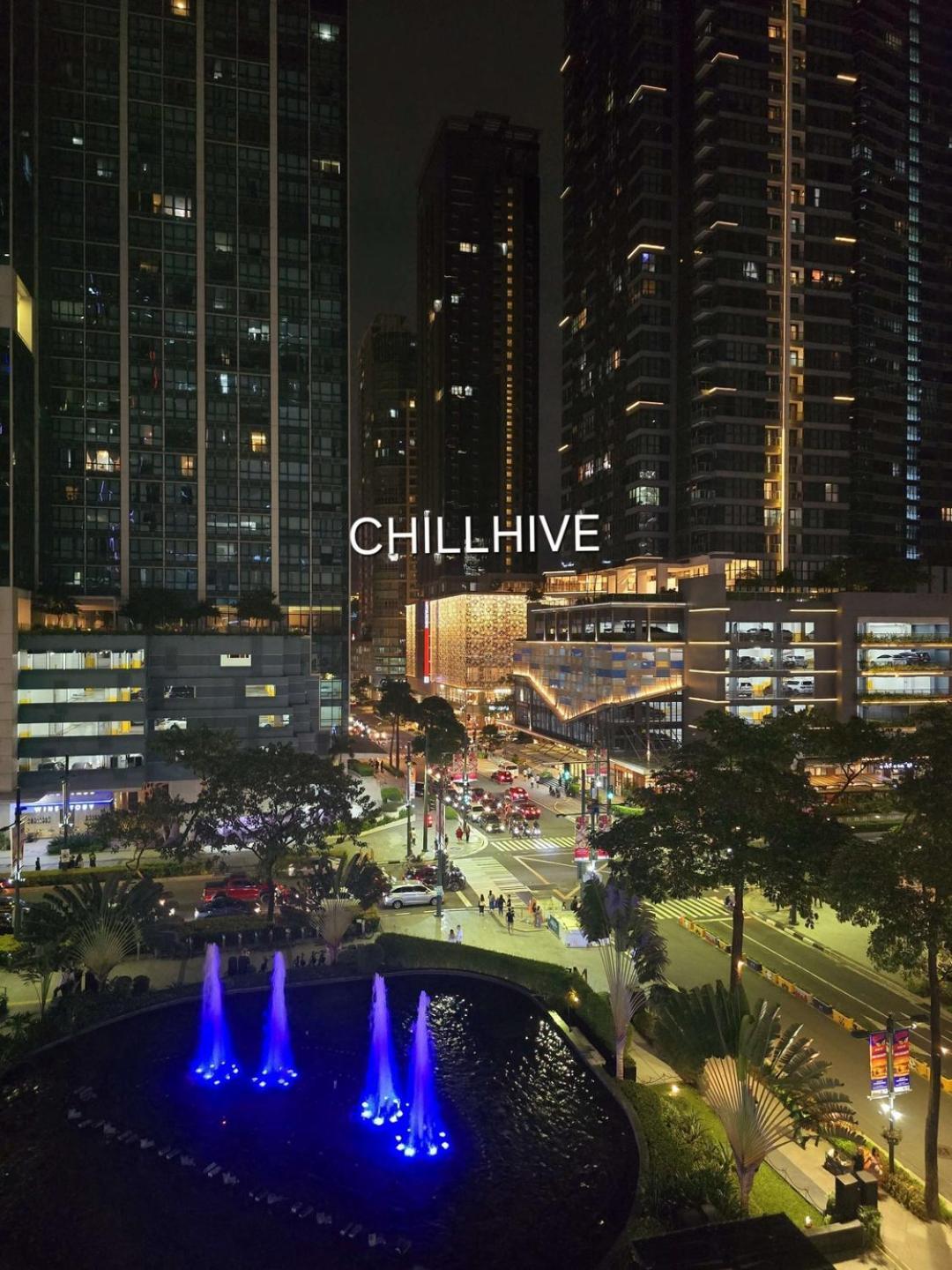 Chic Bgc Across Uptown Mall #ournw9b Manila