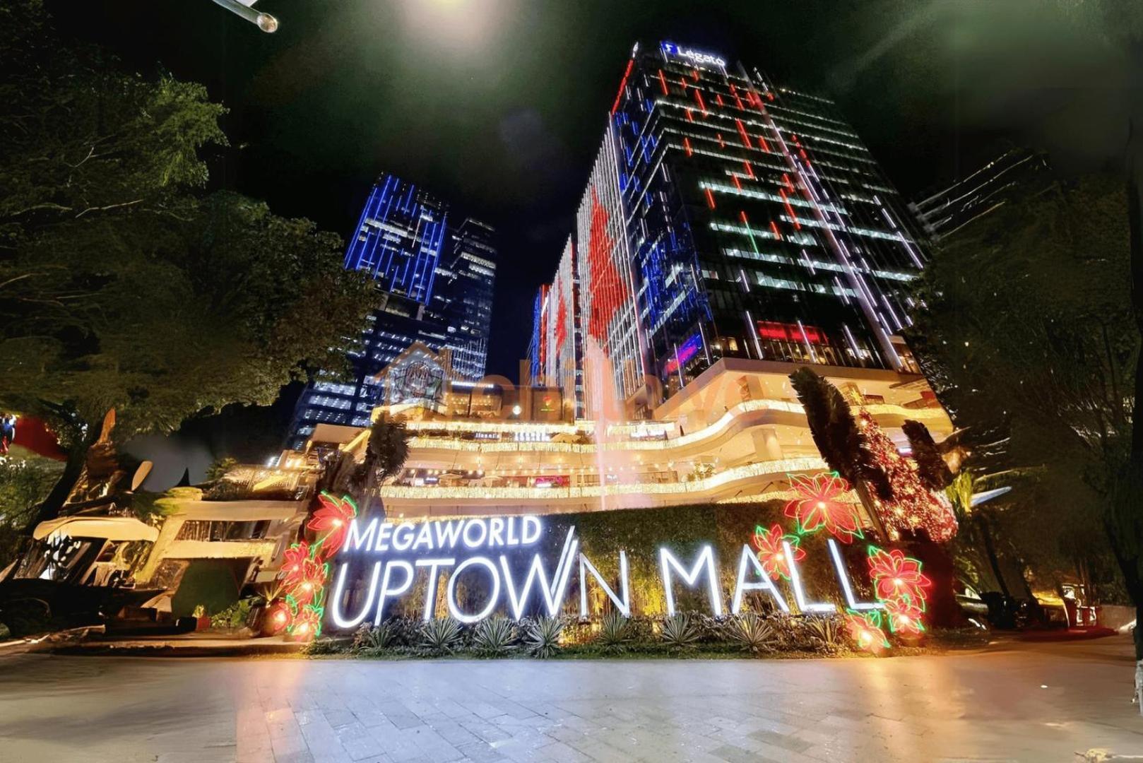 Chic Bgc Across Uptown Mall #ournw9b Manila