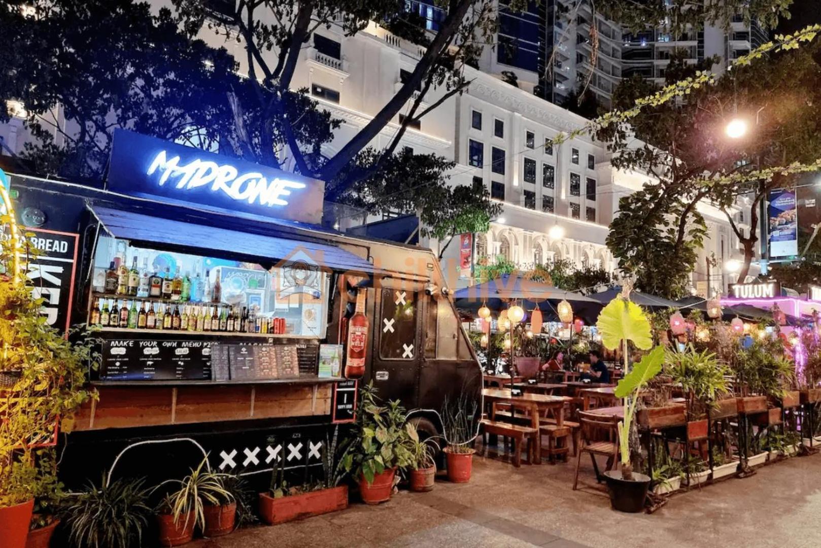 Chic Bgc Across Uptown Mall #ournw9b Holiday home Manila