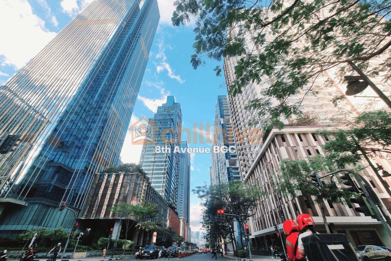 Chic Bgc Across Uptown Mall #ournw9b Holiday home *