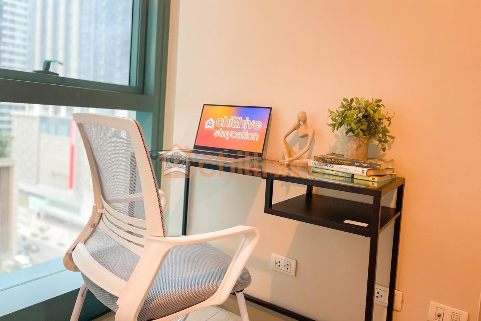 Holiday home Chic Bgc Across Uptown Mall #ournw9b